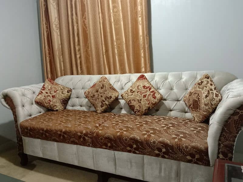 5 seater big  very good condition sofa . 3