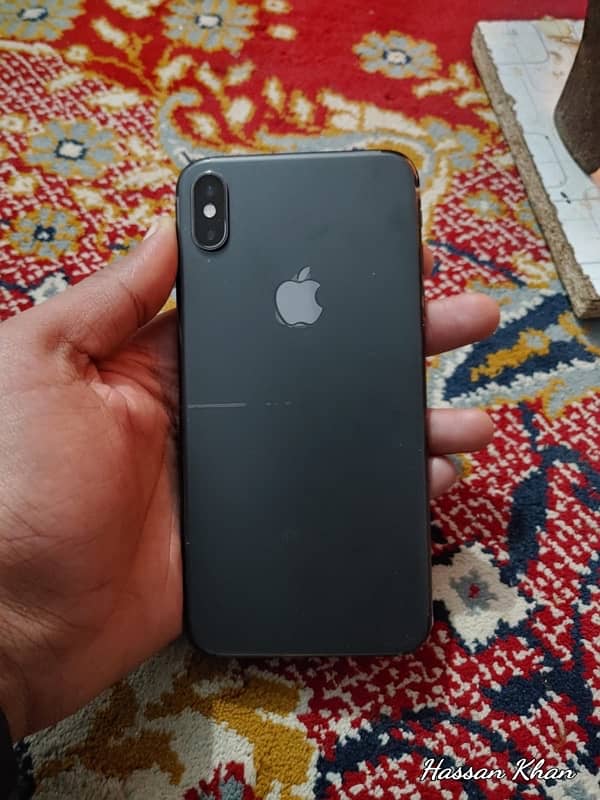 iPhone XS Max 0