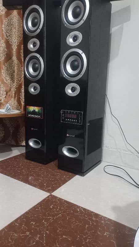 AUDIONIC SOUND MASTER /HOME THEATRE 2