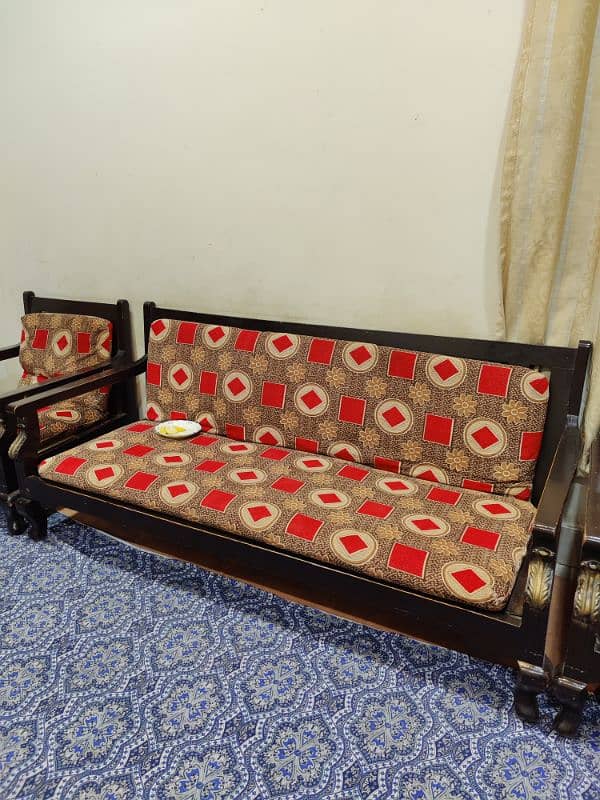 5 Seater Sofa set Use Condition High Quality Diyar 3