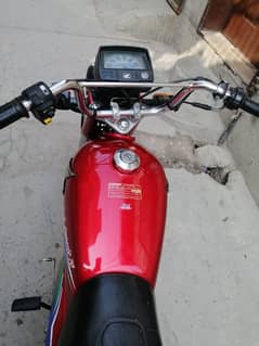 Assalamualaikum Honda 70 14model Rawalpindi number 03141899307