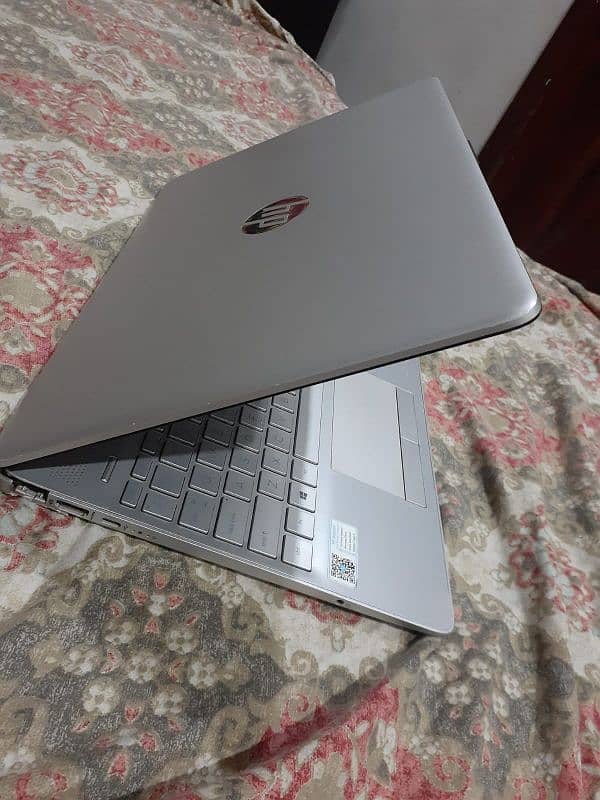 HP Laptop 15S-DU core i5 11th Generation 8 RAM 512 GB SSD 3