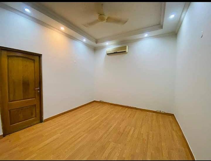 DHA Phase 3 Kanal Full House For Rent 10