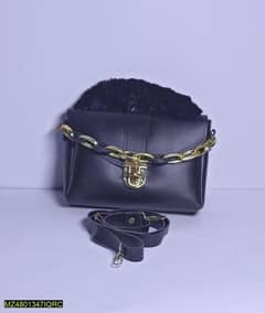 women chunky chain purse with fur