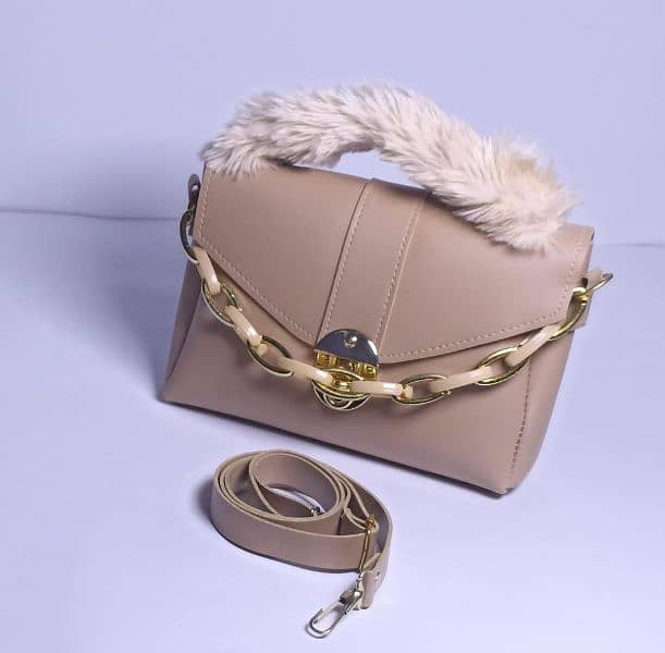 women chunky chain purse with fur 14