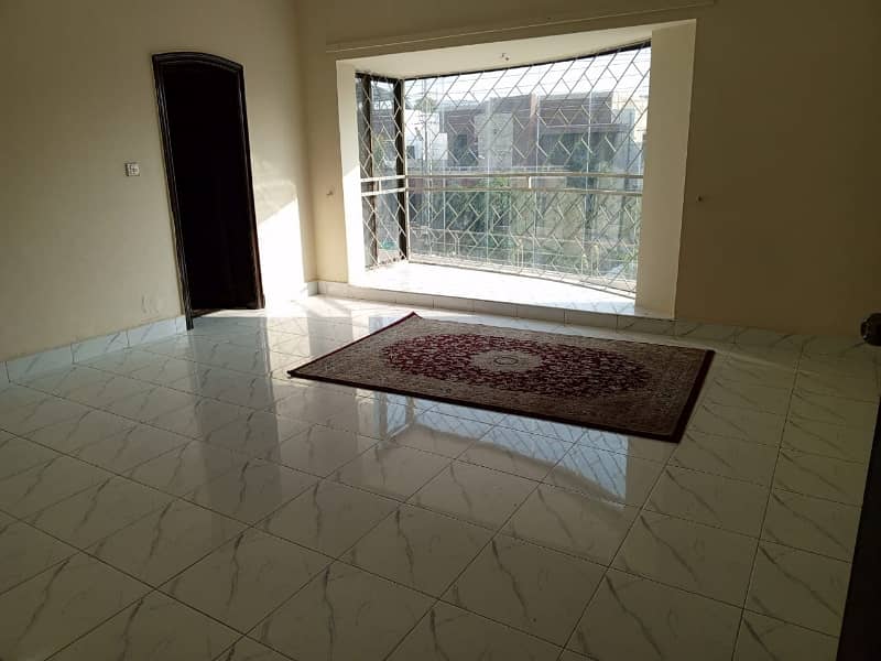 DHA phase 4 kanal upper portion for rent 4