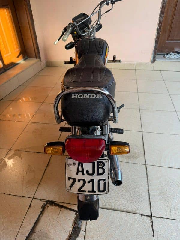 Honda cd70 Dec 2021 model black color for sale 12