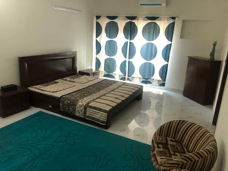 Dha Phase 4 Kanal Full House Fully Furnished For Rent 7