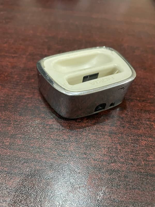 nokia 8800 charging stand Doc original 1