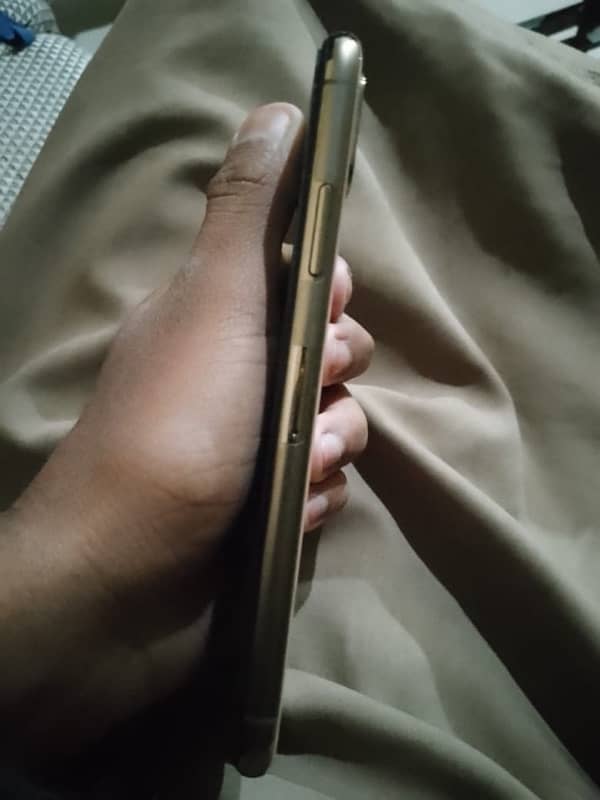 iPhone  xs non pta 7