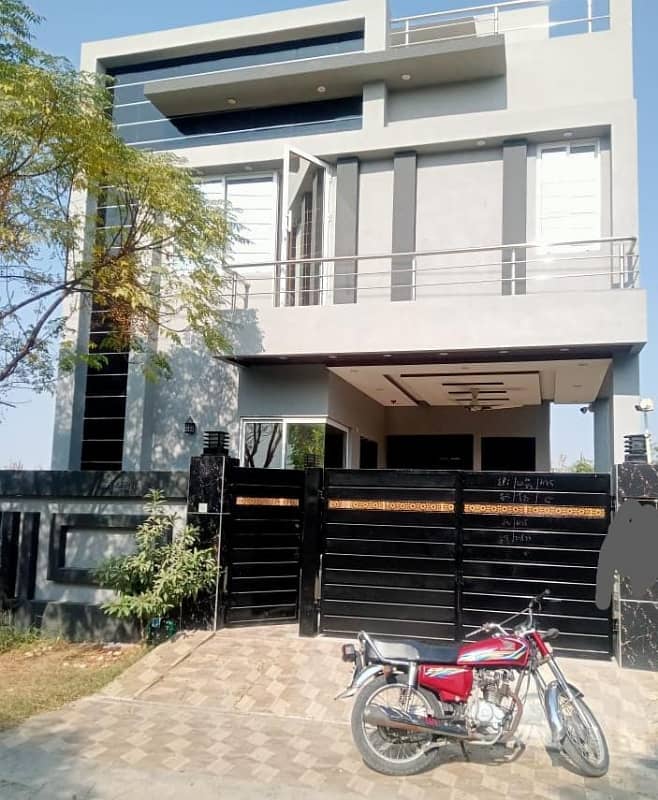 DHA Rahbar Sacter 1 Year Use House For Sale In DHA Rahbar Sacter 2 0