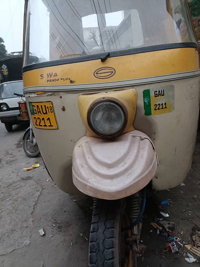 SAIWA loader rickshaw 200cc 5 gear CNG and fuel 1