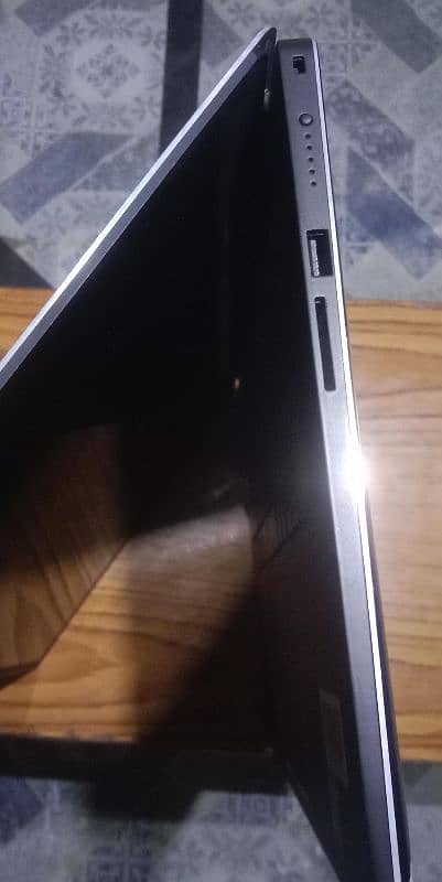 "Dell Laptop Model 23H2 4