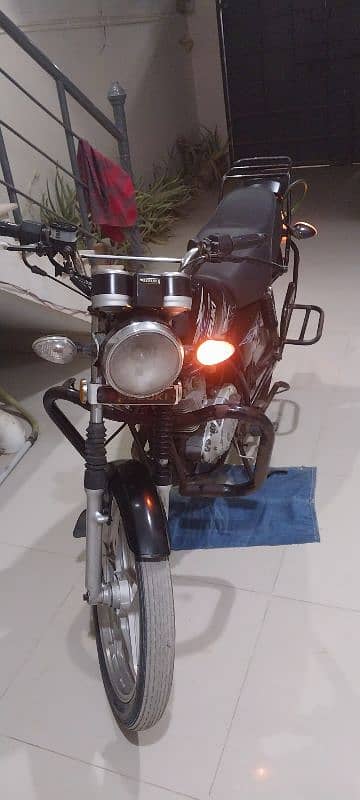 Suzuki GS 150se 0