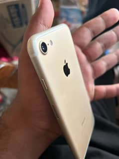 Apple iPhone 7