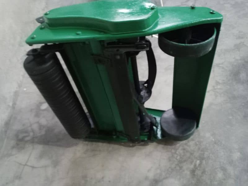 Electric Grass cutting machine 6