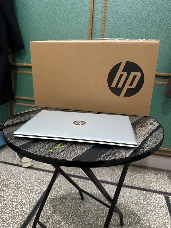 Hp Probook 450 , core i7 , 13 gen , 8/512 . 1