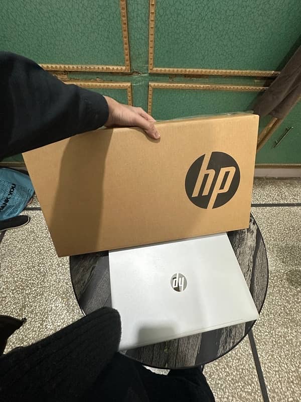 Hp Probook 450 , core i7 , 13 gen , 8/512 . 4