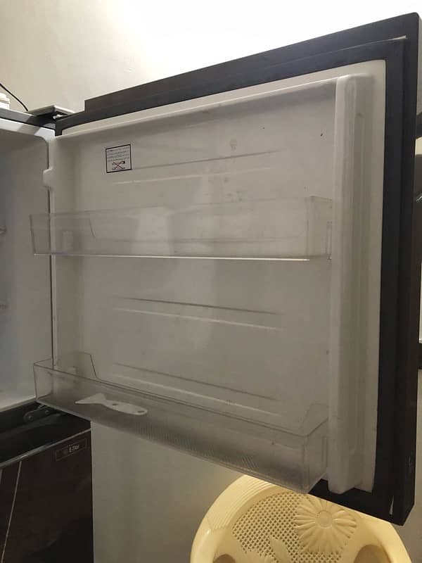 Haier HRF glass door fridge 4