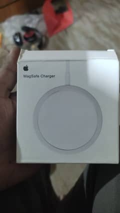 Magsafe charger | Iphone