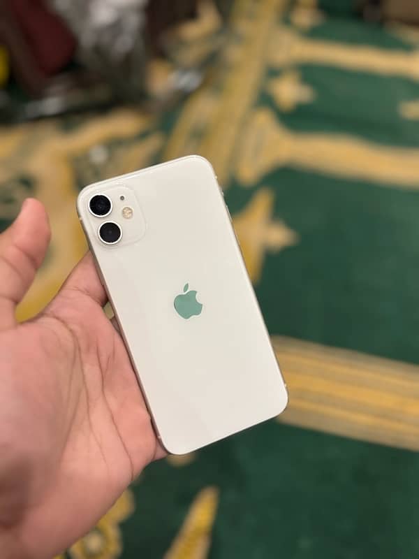 iPhone 11 64GB 0