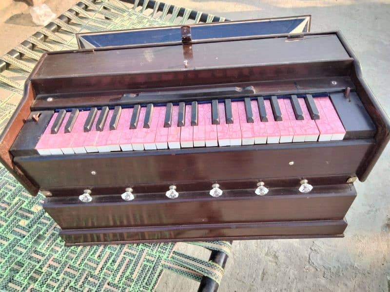 Big size harmonium for sale 1