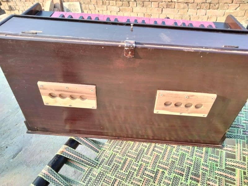 Big size harmonium for sale 3