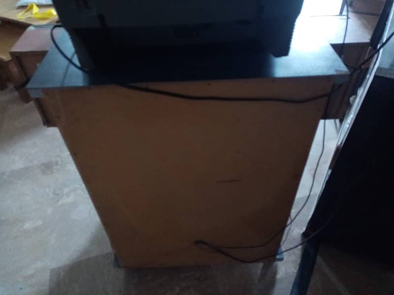 Samsung TV + Sony CD player along with TV trolley 16