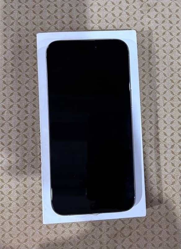 15 pro max non pta 256gb 10/10 condition 1