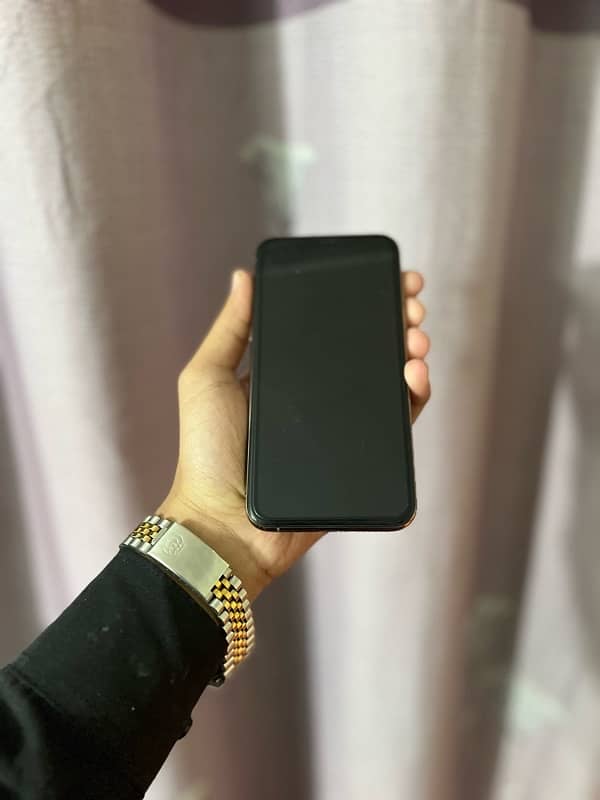 iphone 11 pro 256 gb water pack WhatsApp py rbta kro 1