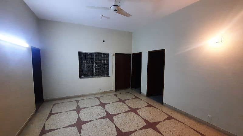 1 Kanal lower portion for rent in Model Town 6