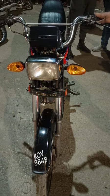 bike main koi Kam nhi hai engine Acha hai koi Kam nhi hai 0