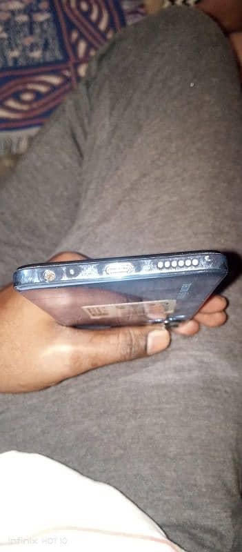 I am selling my Tecno spark 10c 5