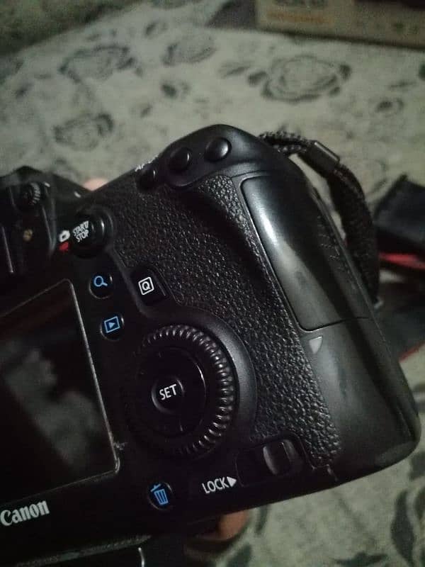 DSLR CANON 6D FULL FRAME BODY/ TAMRON 28-75MM 2.8F 3