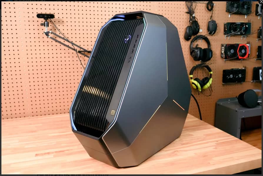 Alienware Area 51 R5 with i7 7820X 256GB 32GB Liquid Cooler Gaming PC 3