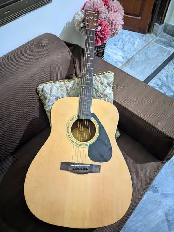 Yamaha F310 Acoustic Guitar - Original 1