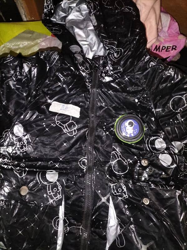 preloved jacket and Hoddies Available for kids 8