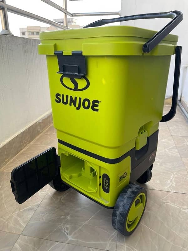 Car Washer/Mini Service Station (Sun Joe) Battery Powered (Almost New) 1