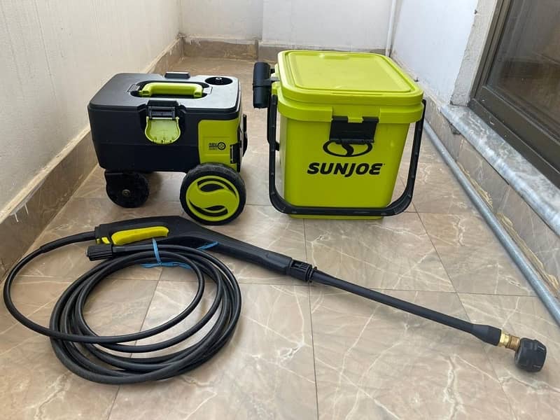 Car Washer/Mini Service Station (Sun Joe) Battery Powered (Almost New) 2