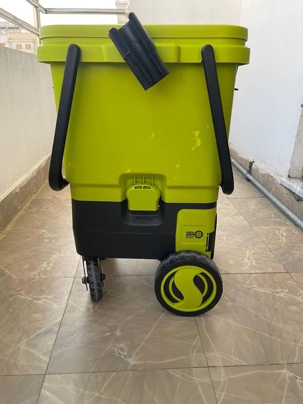 Car Washer/Mini Service Station (Sun Joe) Battery Powered (Almost New) 4