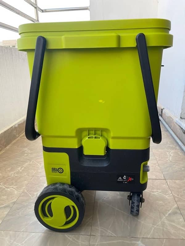 Car Washer/Mini Service Station (Sun Joe) Battery Powered (Almost New) 9