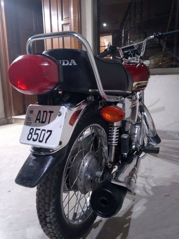 Honda cg 125 special addition total genion 100% 2