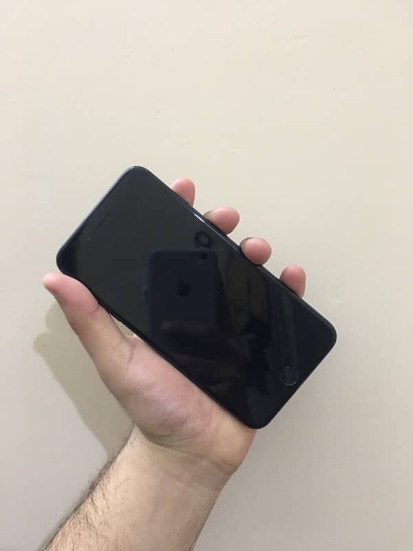 Iphone 7 plus 128gb pta approved 1