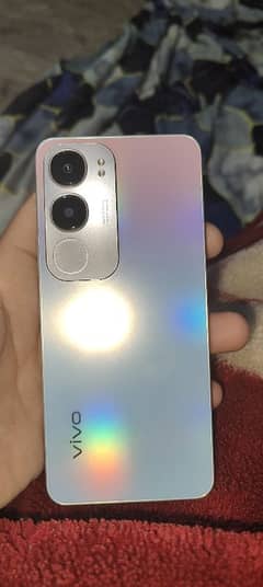 vivo y19s (6+6.128gb) only one week use box charger satt ha 10.10 kand