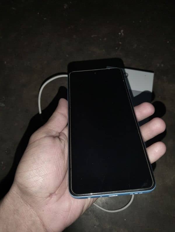 Oppo a60 1