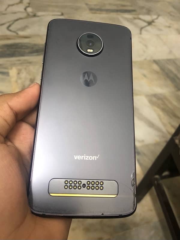 MOTO Z4 4/128 2