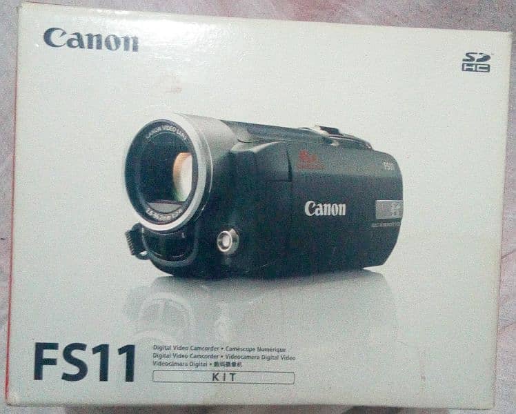 Canon FS11 Camera Kit 0