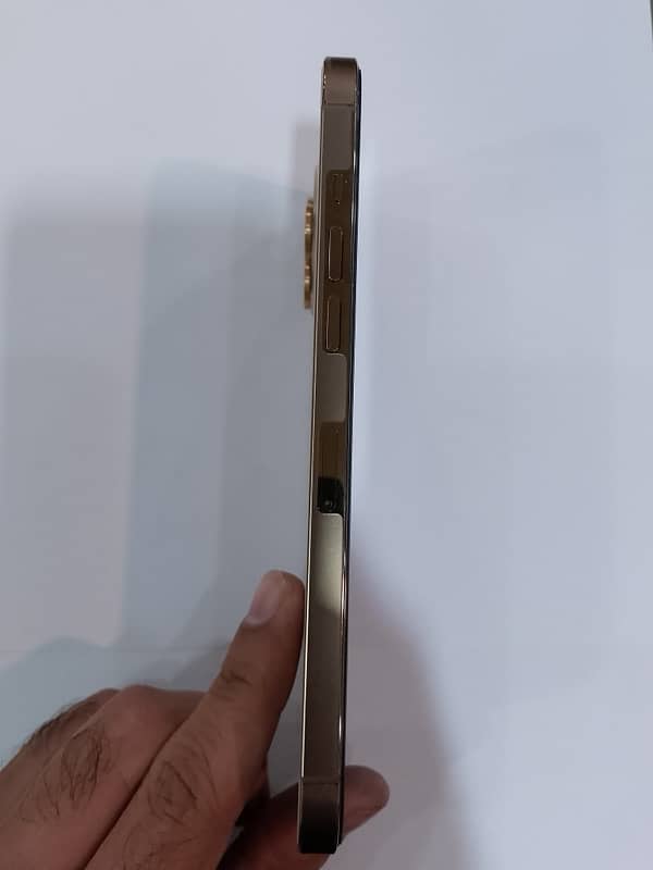 iphone 12 pro max 256GB pta approved 3