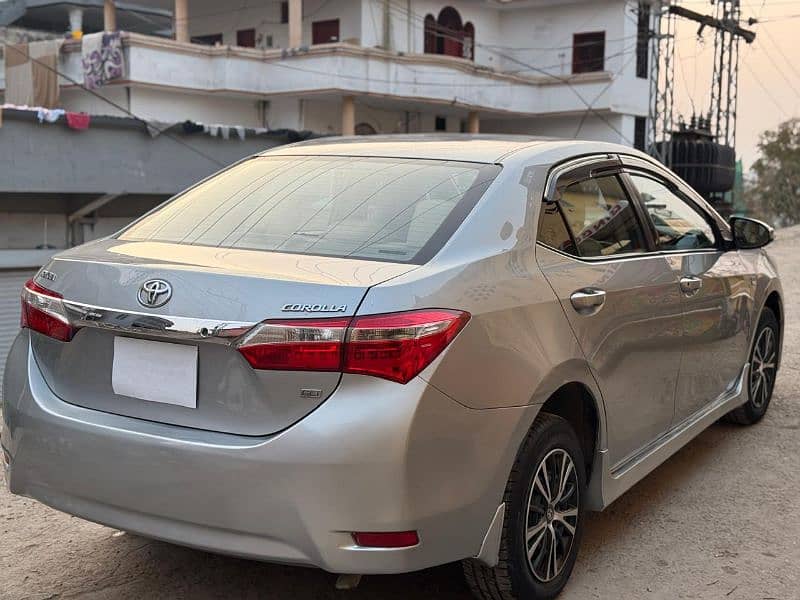 Toyota Corolla GLI 2014 antiq low milege 1