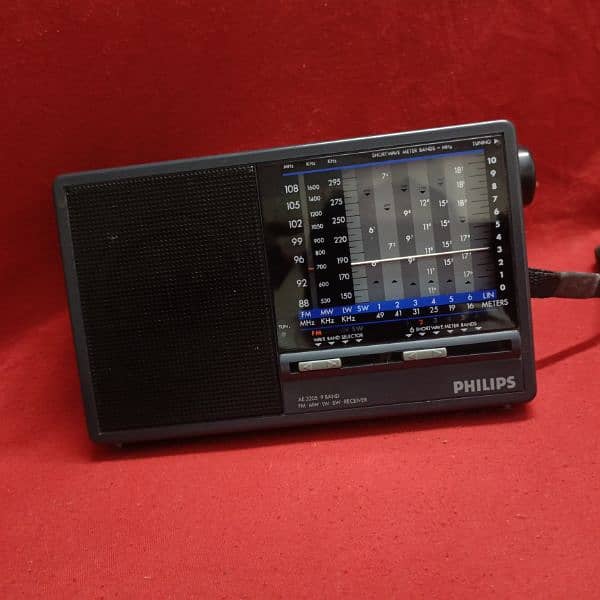 PHILIPS vintage Radio 9 Band 1